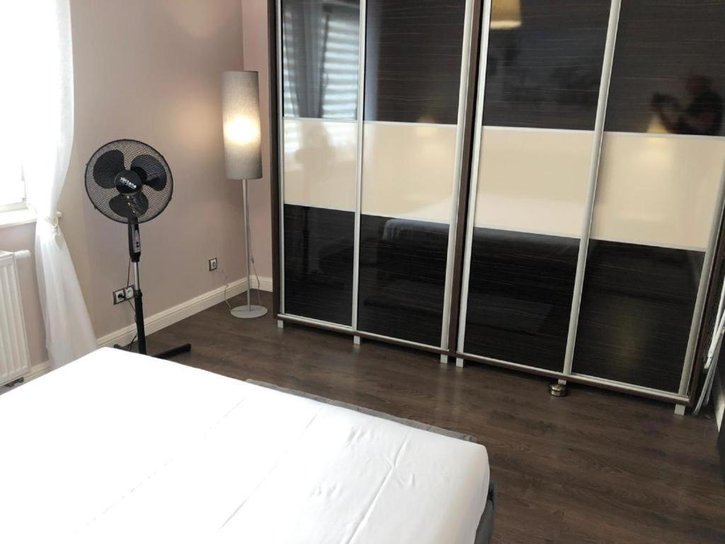 Apartamenty Plaza Slupca Ngoại thất bức ảnh